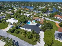 Luxury 4BR/2BA Heated Pool Oasis - Mini Golf - 4-Star