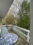 #3 Bright 1-Bdrm suite downtown with parking - Apartments