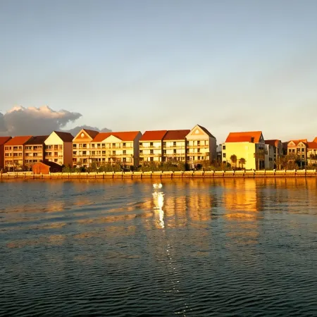 Pelican Bay Hotel