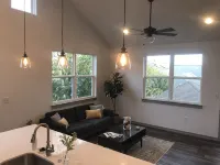 750 Square Feet, 1 Bedroom - Walk to Everything! Great for longer term stays. - บังกะโล