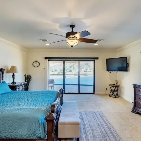 Riverfront with private dock, river views from every room & arcade games!