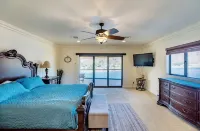 Riverfront with private dock, river views from every room & arcade games! - Wifi