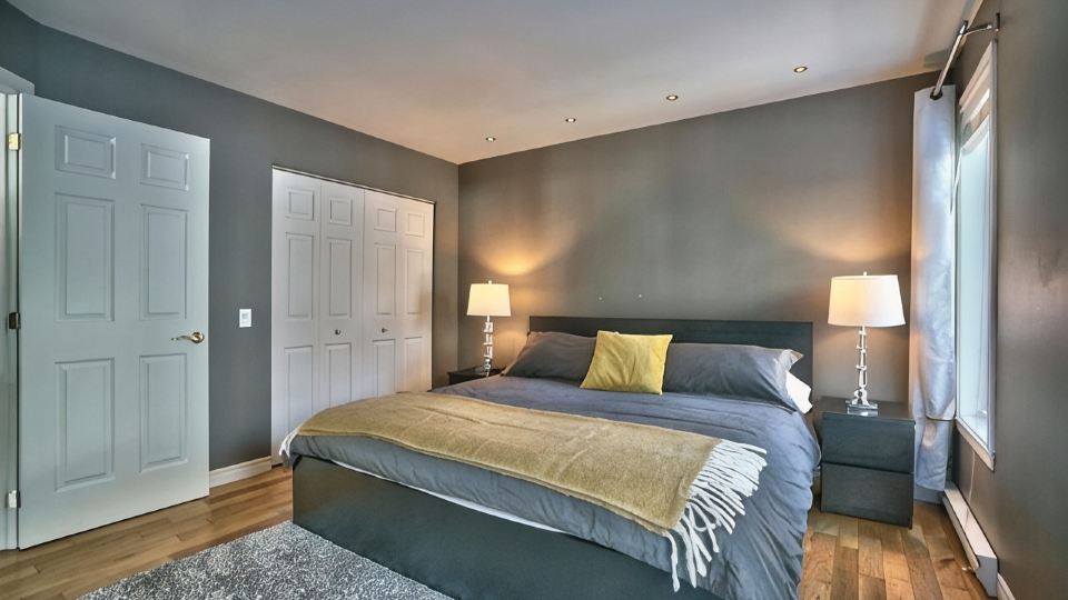 Dynamite 2-Bedroom House, Garage, Sleeps 6