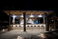 Mako Sea & Suites - bar