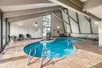 Tunnel Mountain Resort - Pools