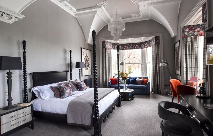 The Meadowpark Bar, Kitchen & Rooms