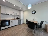 The Central Square Apartment - Airport Shuttle