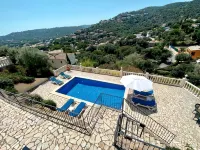 AMAZING VILLA with, chimney, heating, private swimming pool & great views. - 수영장
