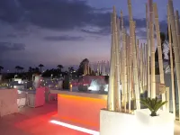 So Nice Club Resort - bar