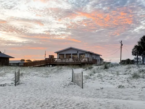 ~~~Pura Vida~ Beach Front Coastal Cottage~~FREE EV Charger~~Dog Friendly~~~ - 비치