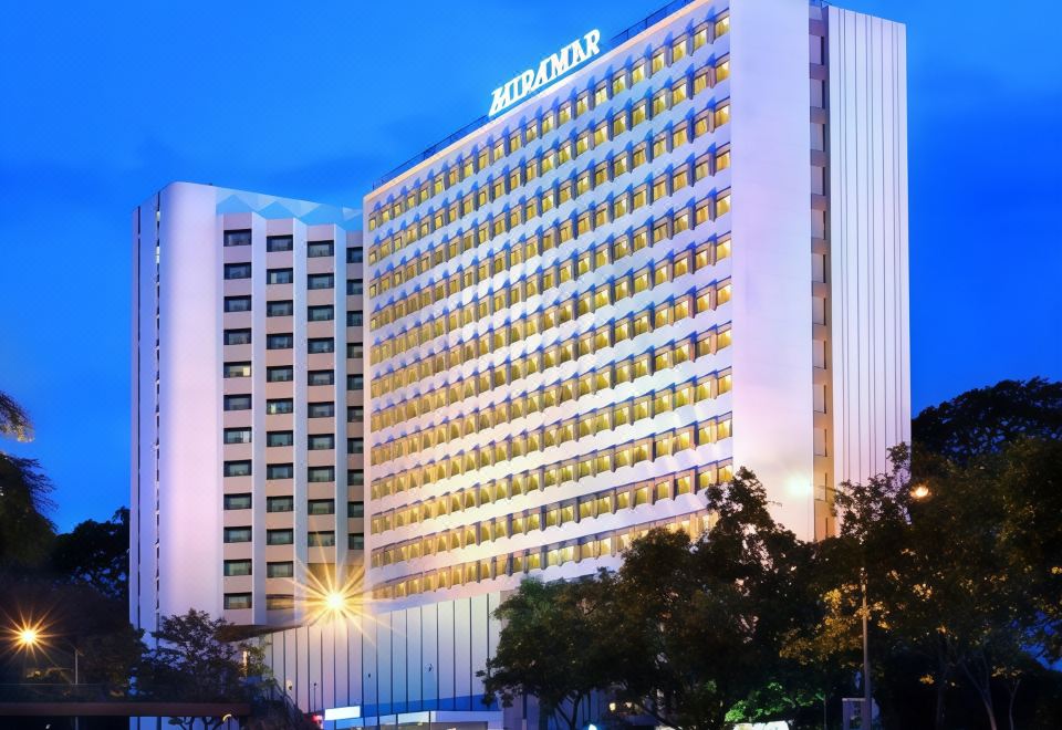 3. 호텔 미라마 싱..