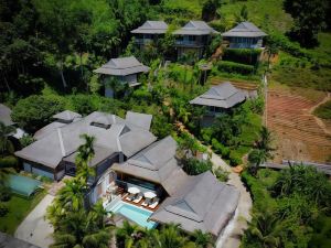 Baan Phuvara Retreat - Romantic Jacuzzi Mountain View Villas