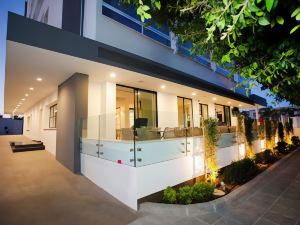 Pefkos City Hotel