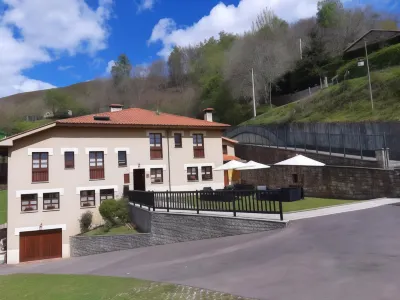 Valle la Fuente Hotels in Poo