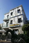 Sunflower City Student Hostel & Bar