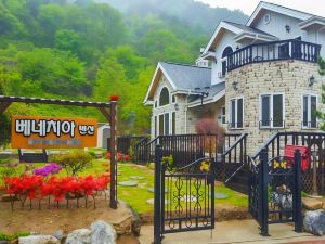 Jecheon Venezia Pension