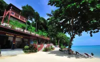 Koh Ngai Cliff Beach Resort