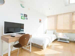 Jeongstay Hostel