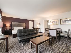 Clarion Inn & Suites Across from Universal Orlando Resort