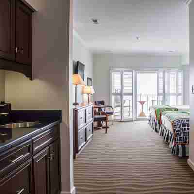 Island Inn & Suites, Ascend Hotel Collection Rooms