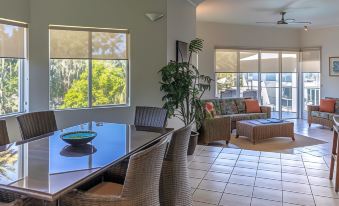 Beaches Holiday Apartments with Onsite Reception & Check IN