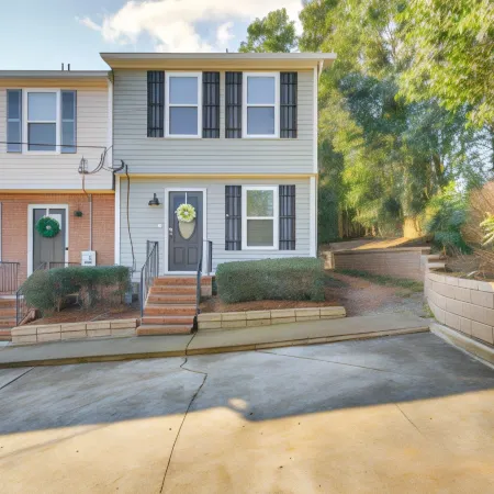 Comfy Augusta Condo w/ Deck ~ 4 Mi to Olde Town
