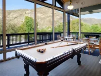 Riviera Oaks Resort and Racquet Club