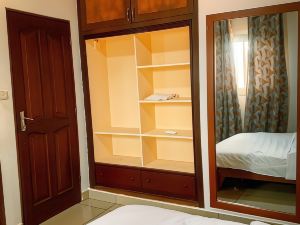 "cosy Vacation Rental in Yaounde Cameroon"