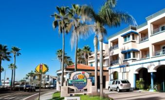 Tamarack Beach Hotel - Housity