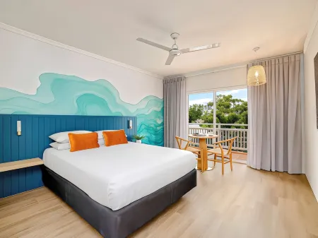 Mercure Cairns