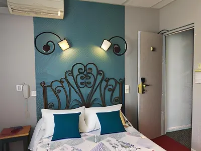 Le Régence Hotel a Fourques