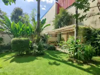 Casa de LIS Hotel & Tourist Info Centre Hotels in Linda Vista