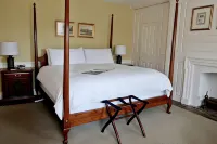 Inn at Glencairn Hotels in Ewing