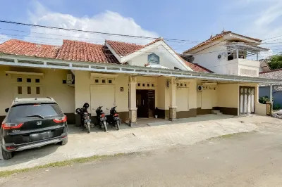 Urbanview Hotel Sany Cirebon Hotels in Kejaksan