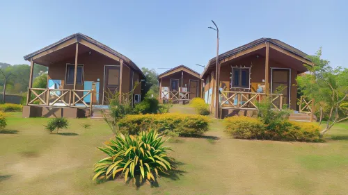 Leo Wooden Resort Hotels in Koppal