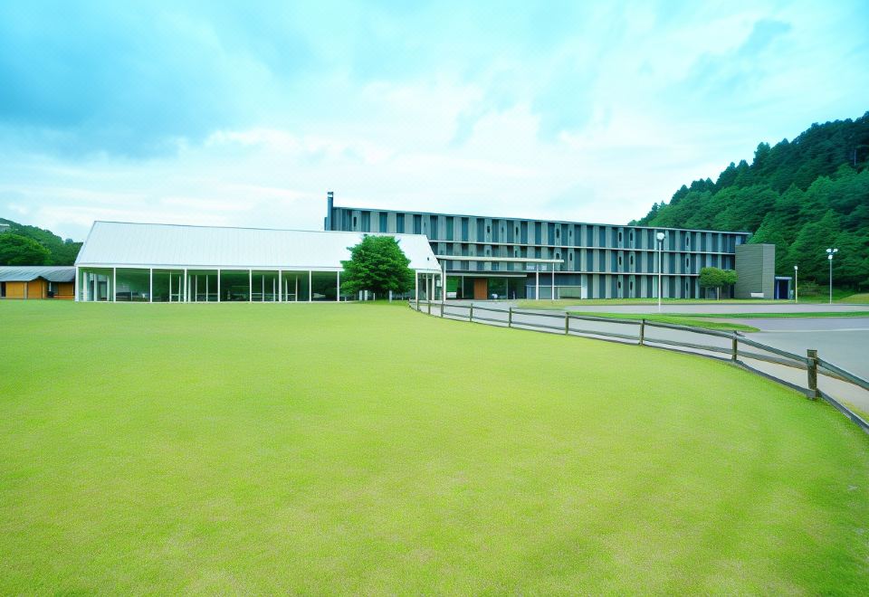 Menard Aoyama Resort Hotel Schönvert - Housity
