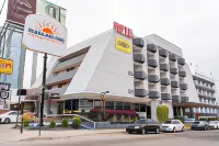 Hotel Plaza del Sol Hotels near Plaza Morelos 813