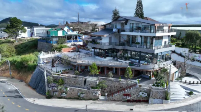 Xuân Home 霊福寺 (リン・フオック寺)周辺のホテル