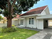 Krakatau Town House Hotels in Purwakarta