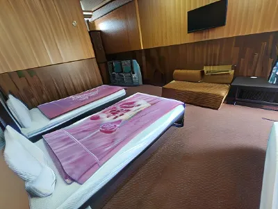 Saman Hotel