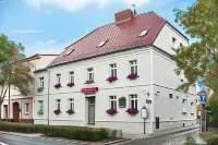 B&B Wieniawa Parking I ŚNIADANIE W Cenie! Breakfast and Parking Included! Hotels near ROBLAND Theme Park Teresa Zamelek