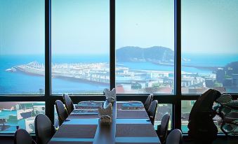Eins Hotel