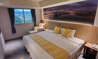 Attic Hotel