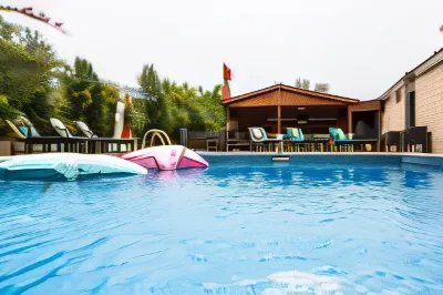 Mikhael's Hotel Отели в г. 