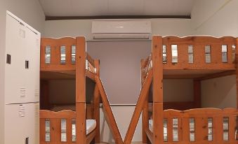 Donghai Cottage Backpack Inn Suite