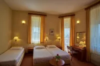 Hotel Vila Ružica- Glavna Zgrada I Depandanse Hotel di Crikvenica