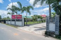 RedDoorz Syariah Near Syamsudin Noor Airport 4