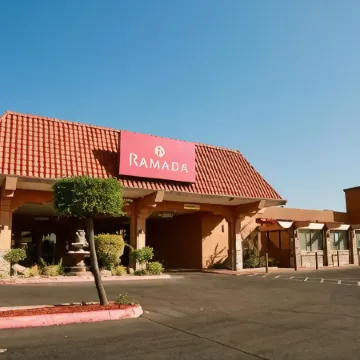 Ramada by Wyndham Fresno North