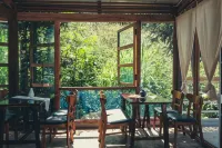 Hagiang-holic Hotels in Pa Vi