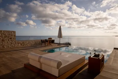 White Springs Retreat Hotels near Navagio